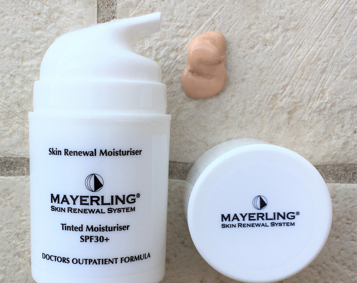 ANTI-AGEING TINTED MOISTURISER SPF30+
